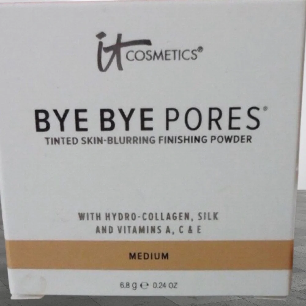 It Cosmetics Bye Bye Pores Tinted Skin-Blurring Finishing Powder Medium Sealed